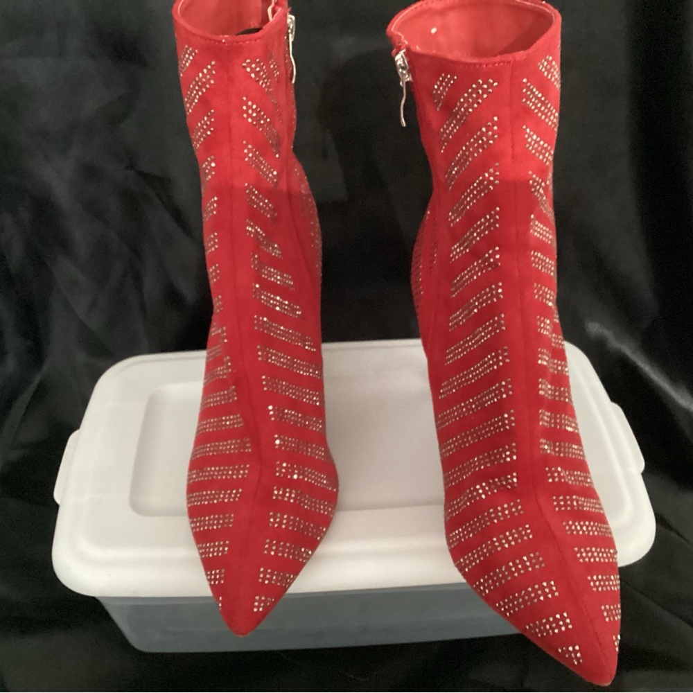 Beautiful etc Boots, red, size 8
